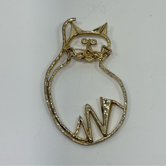 Vintage Large 3 1/2” Gold Tone Cat Shaped Brooch - Picture 3 of 8